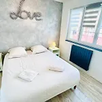 House In The Quiet Center !