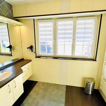 House In The Quiet Center ! Hébergement de vacances *