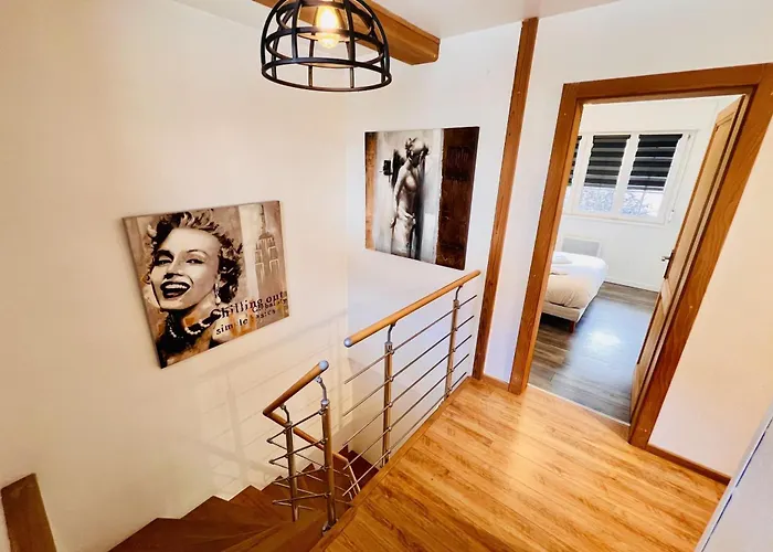 House In The Quiet Center ! *